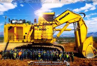 Pala Hidráulica Komatsu con Trabajadores